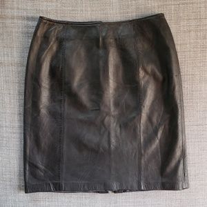 Leather skirt *NEW black lambskin
